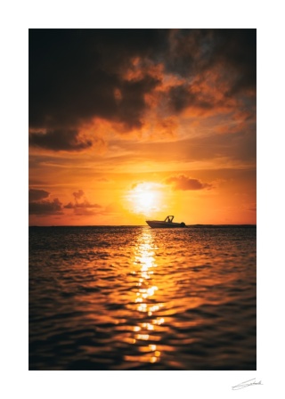 Zachód słońca na wodzie